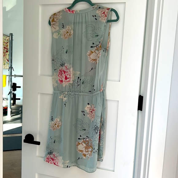 Dress - Picture 4 of 12